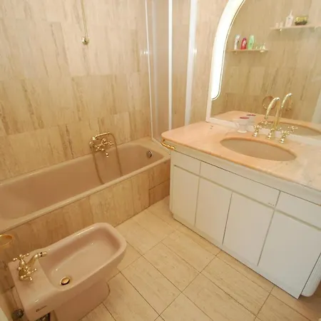 69b - Agreable 2p Proche Avec Terrasse Et Garage Menton